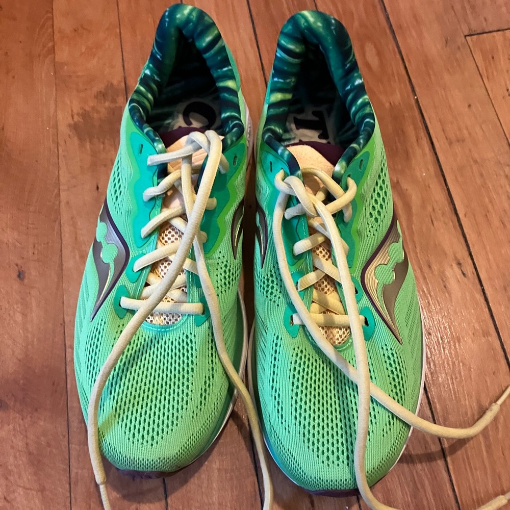 Saucony ride running shoes women’s 10.5